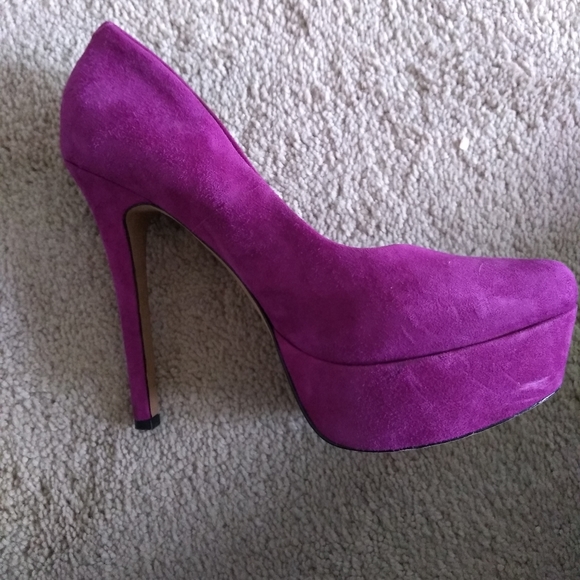 Shoes - Picture 3 of 6